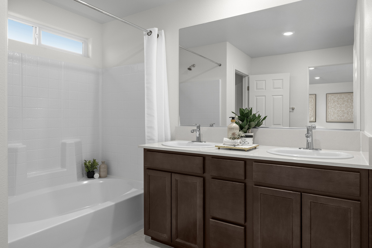 Dual-sink vanity at primary bath