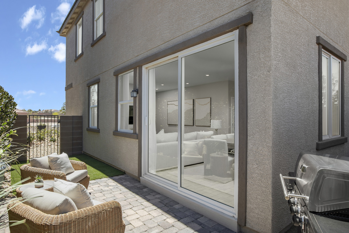 Private side yard