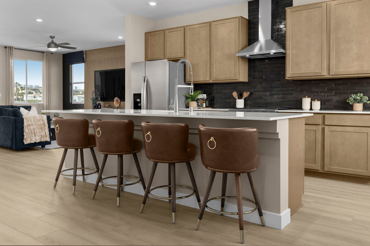 Kitchen breakfast bar