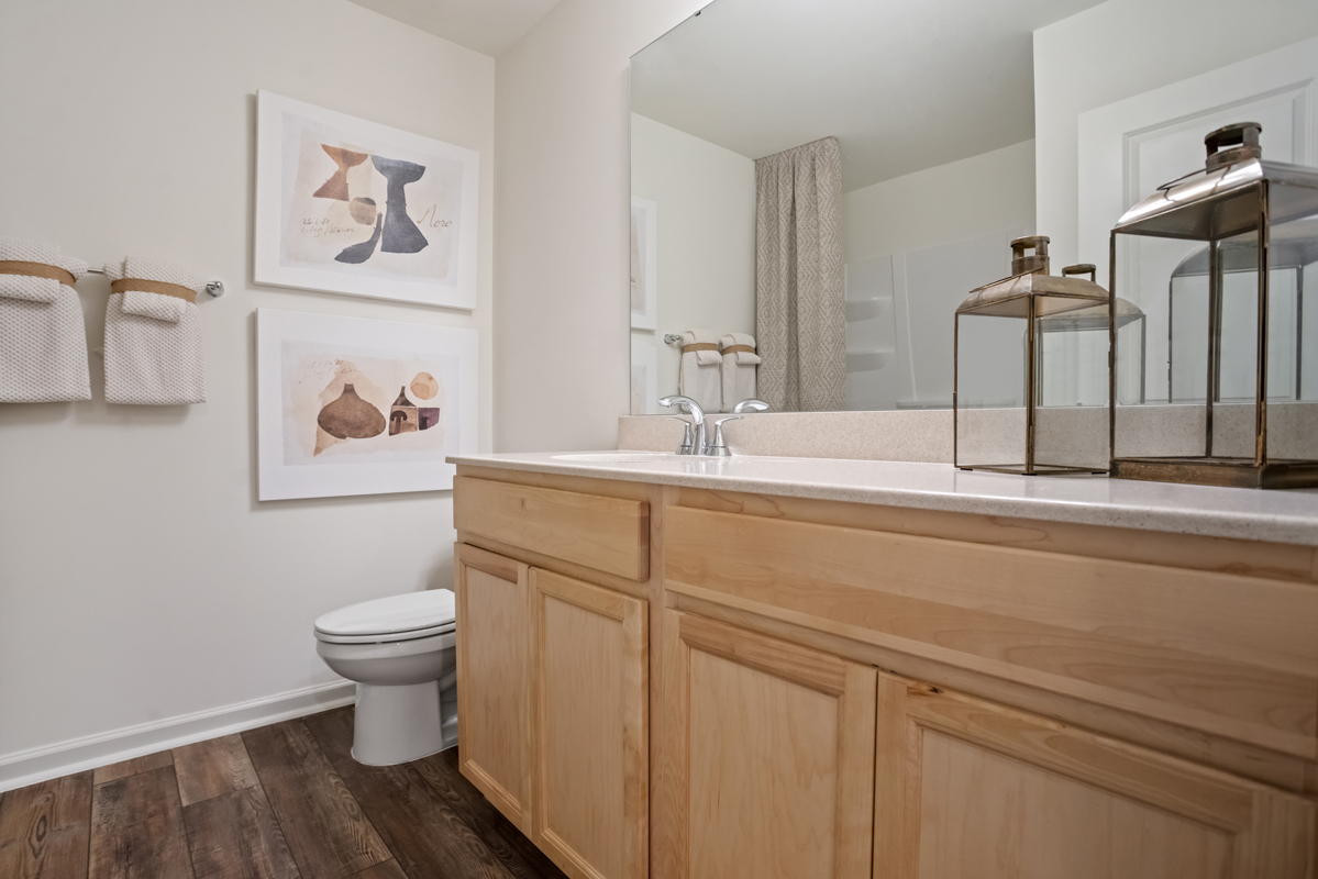 Secondary bathroom 
