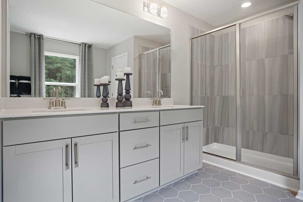 Dual-sink vanity at primary bath