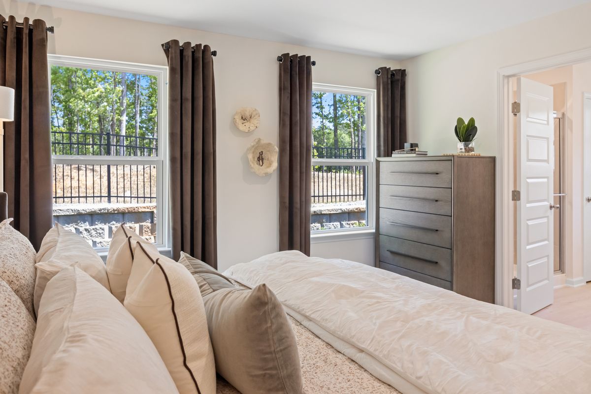Serene primary bedroom