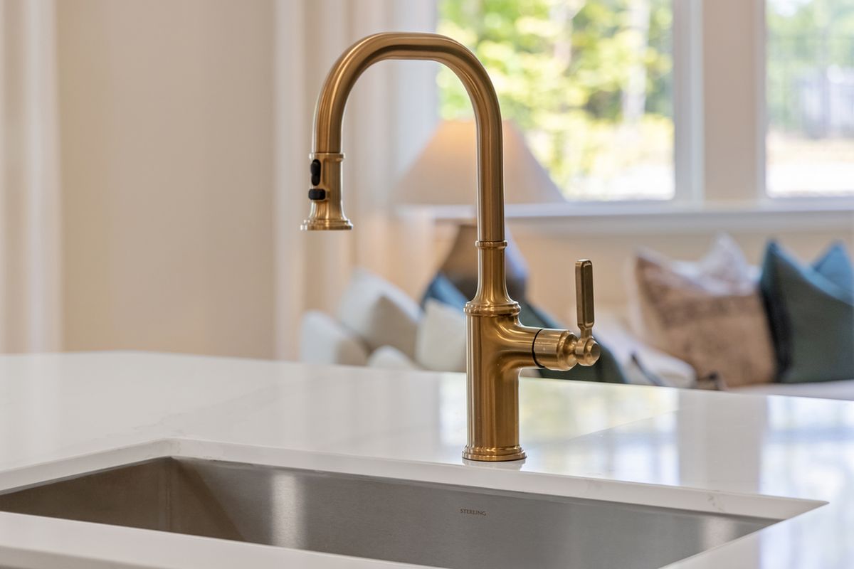 Pulldown kitchen faucet