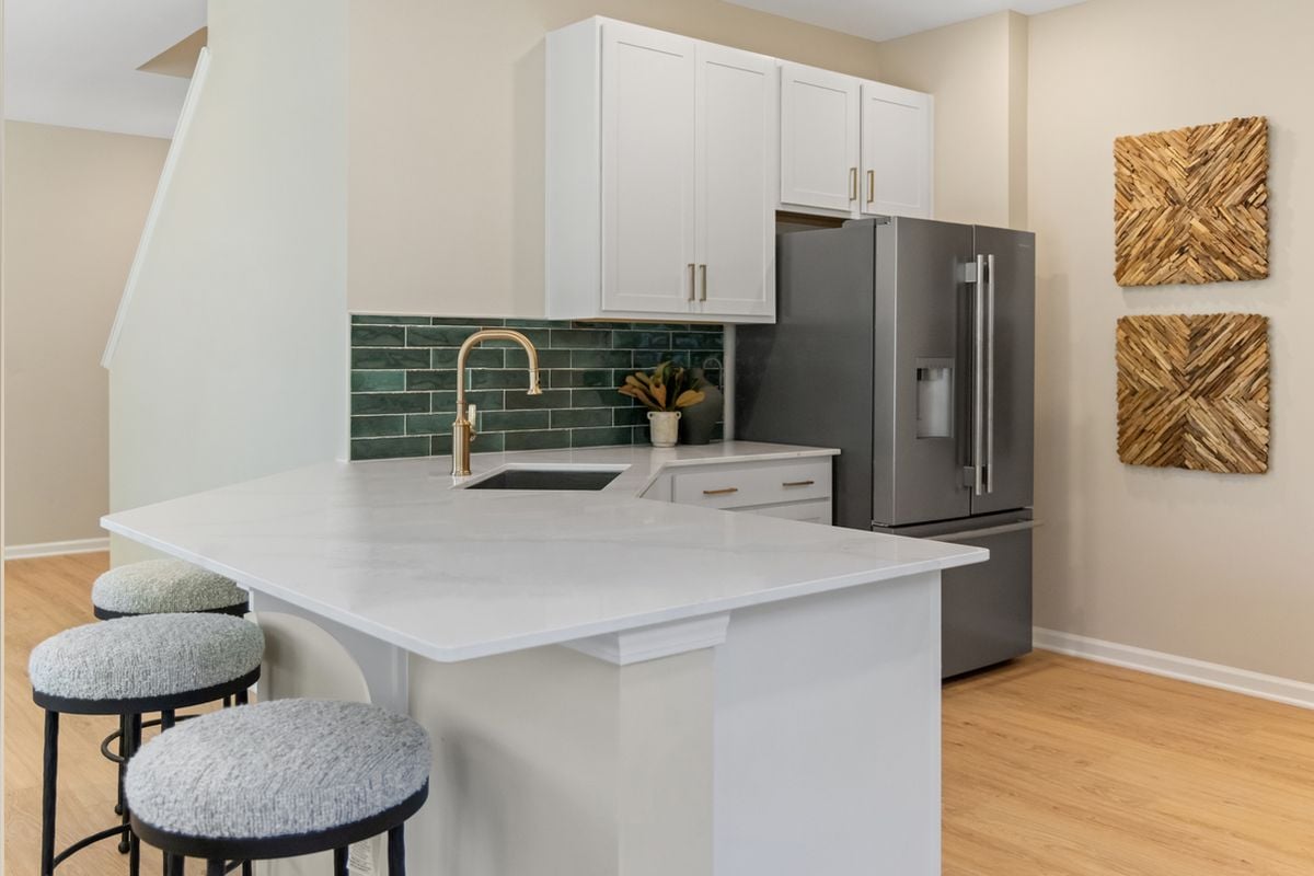 Quartz kitchen countertops
