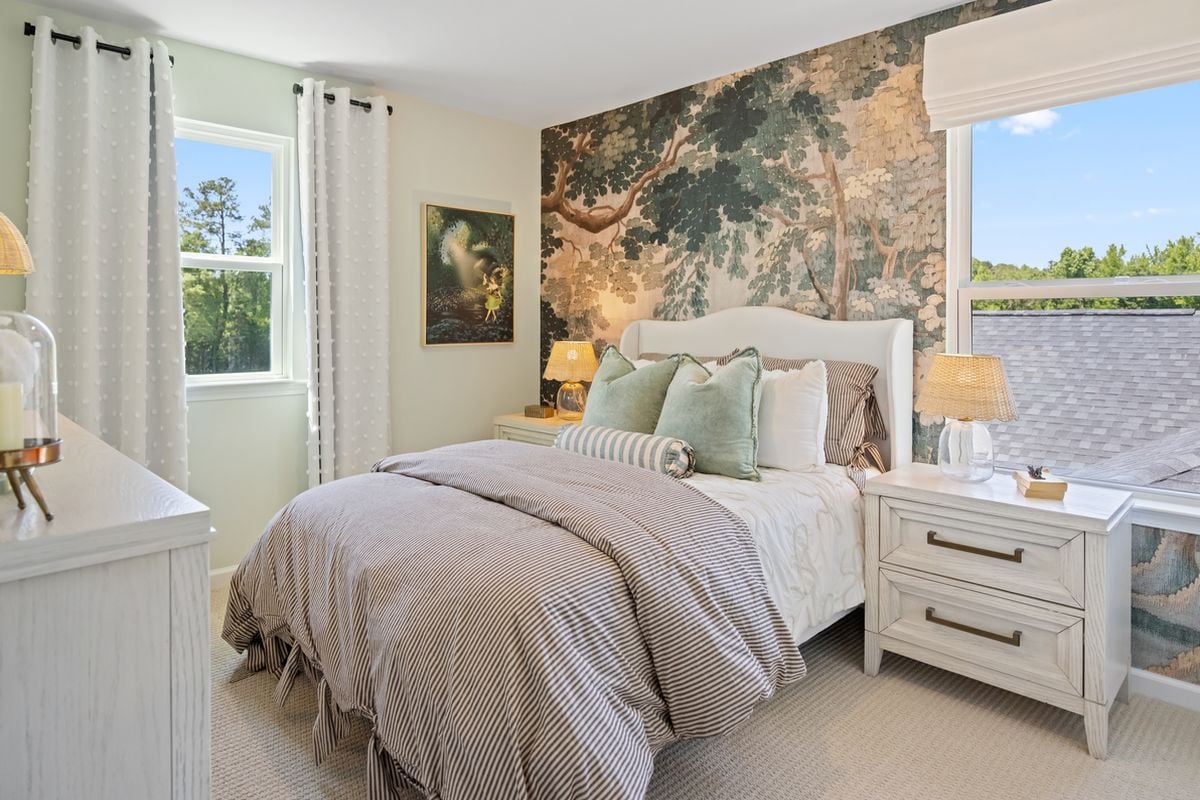Secondary bedroom