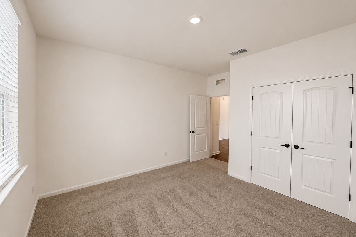 Secondary bedroom