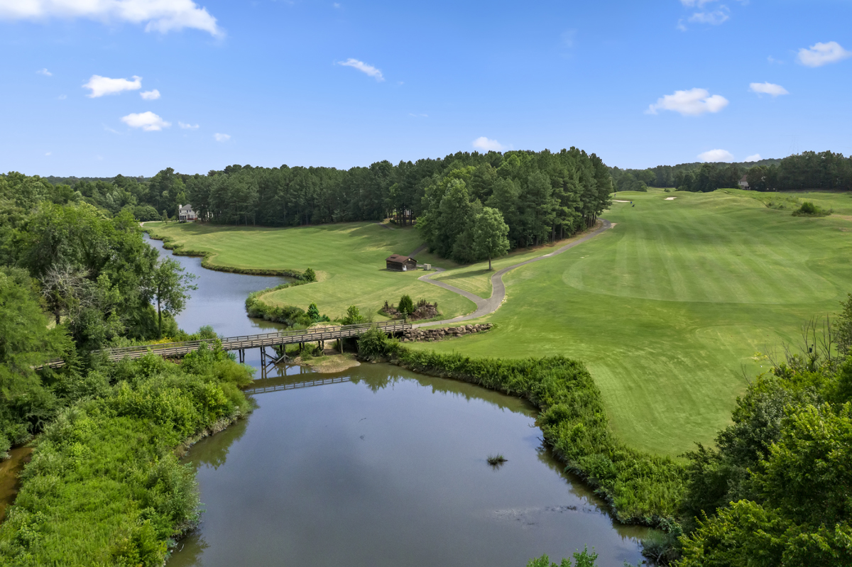 10-minute drive to The Crossings Golf Club