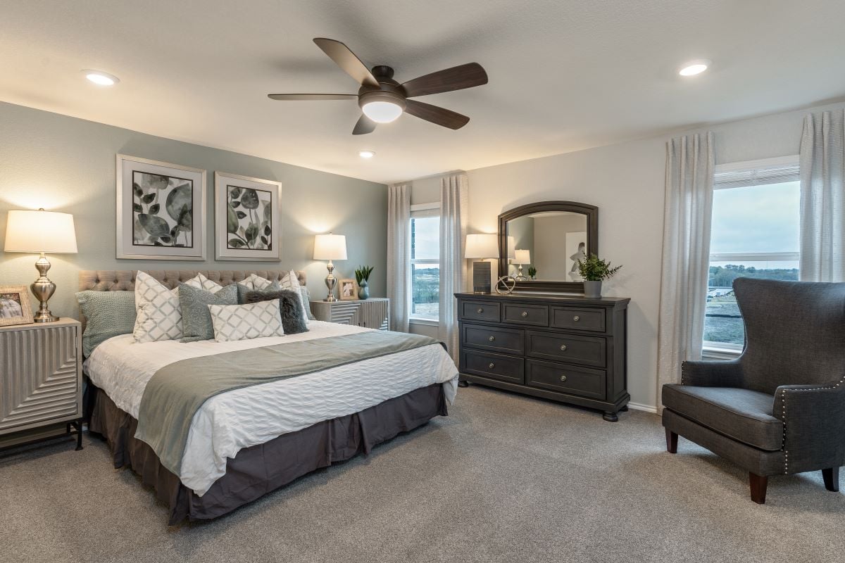 New Homes in Pflugerville, TX - Village at Northtown Plan 2070 Primary Bedroom