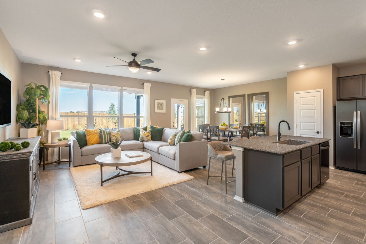 New Homes in Round Rock, TX - Salerno - Classic Collection Plan 2502 Great Room 