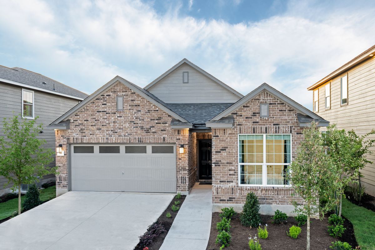 New Homes in 85 Hematite Ln., TX - Plan 1647 Modeled