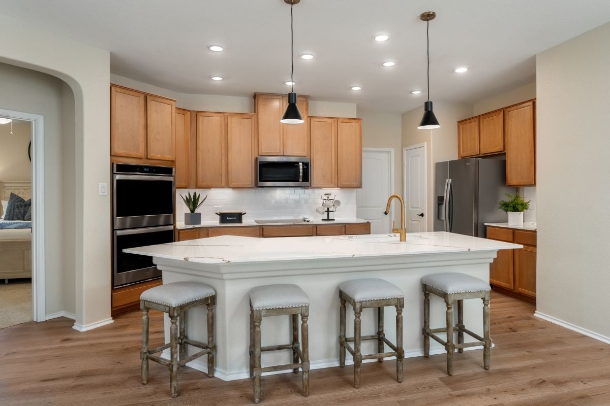 New Homes in Jarrell, TX - Sonterra - Eastwood Plan 2412 Kitchen