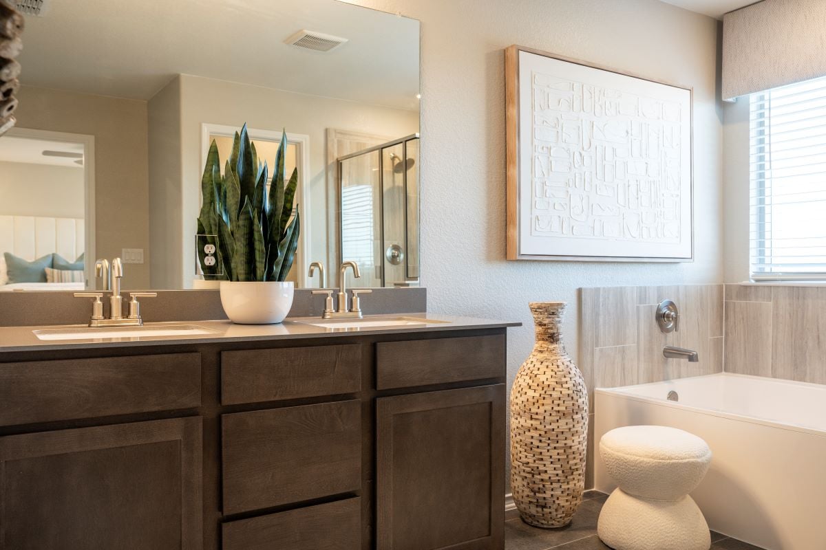 Dual-sink vanity at primary bath