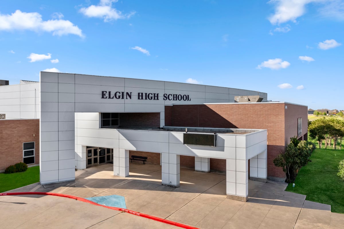 Convenient to Elgin ISD schools