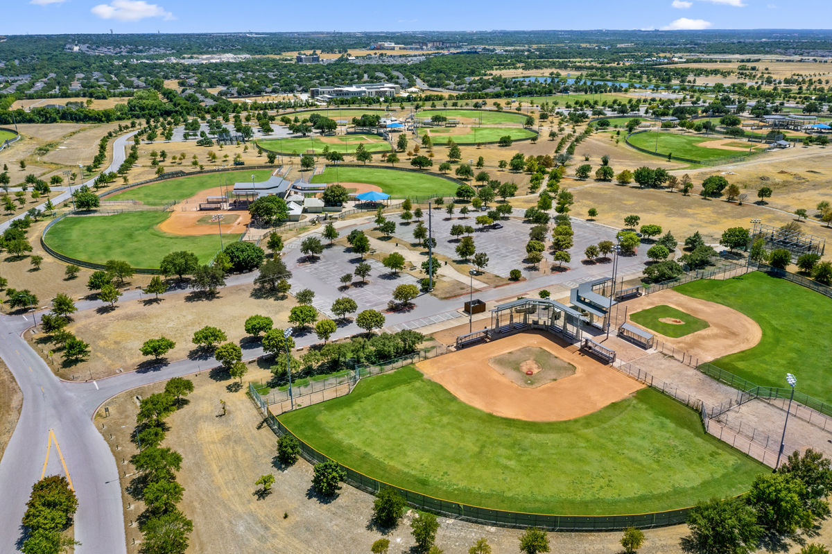 Only minutes to Old Settlers Park