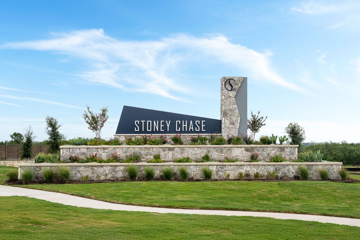 Entry monument 