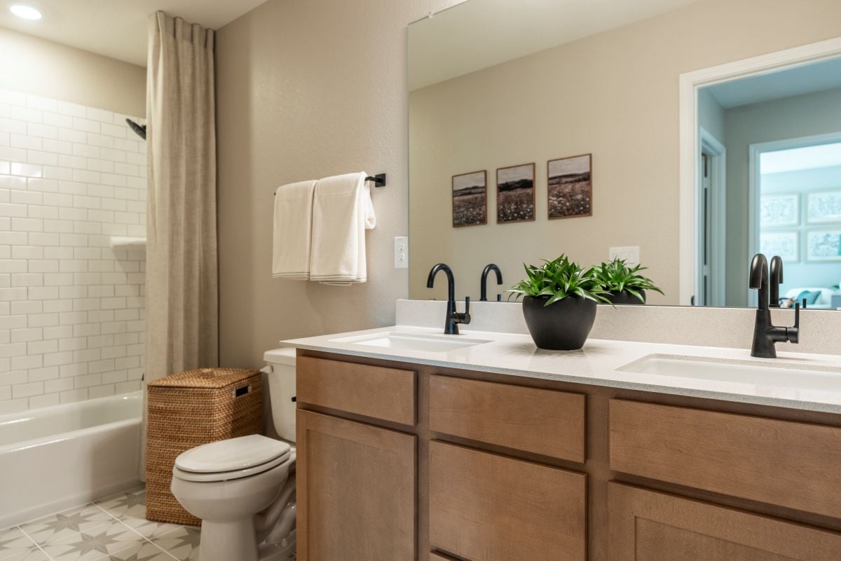 Dual-sink vanity at bath 2