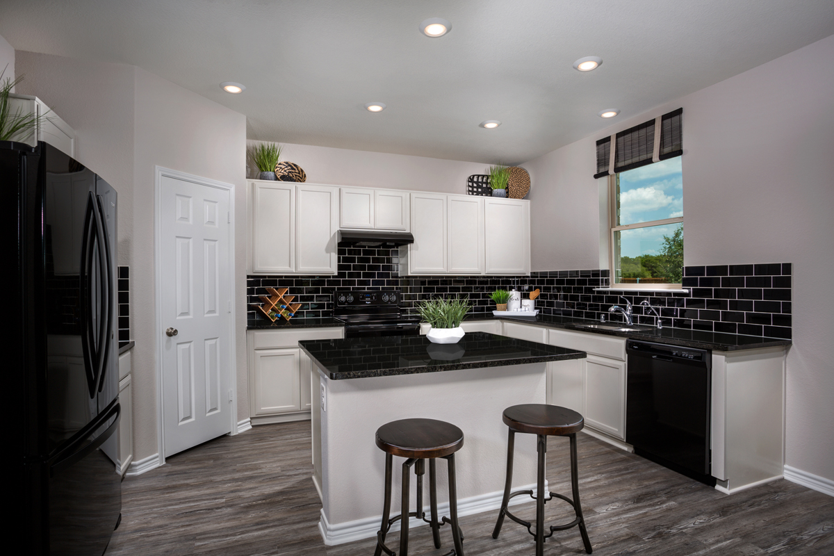 New Homes in Fort Worth, TX - Copper Creek Plan 1813 Kitchen