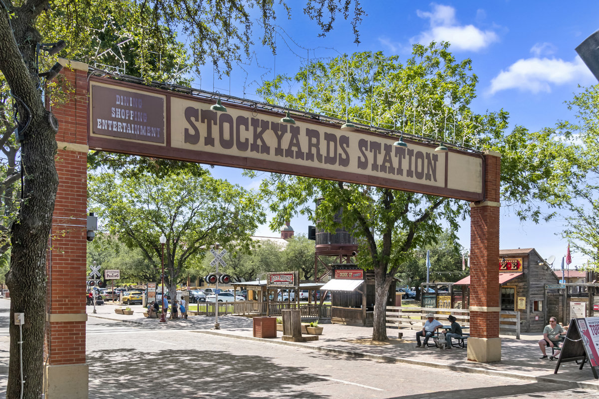Convenient to Fort Worth Stockyards