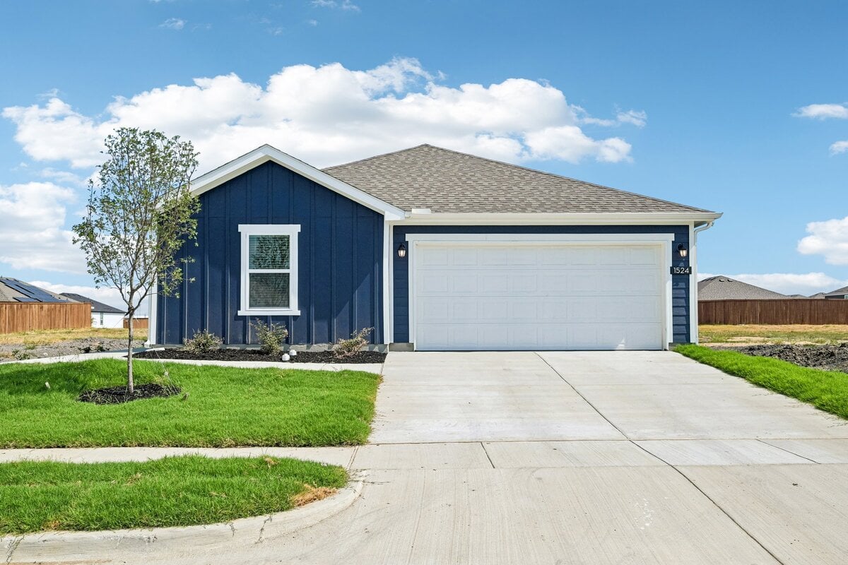 Plan 2091 Modeled at 1524 Shady Ln., Seagoville, Texas: photo 1