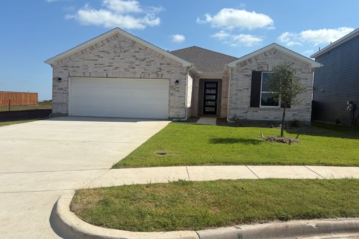 Front exterior 