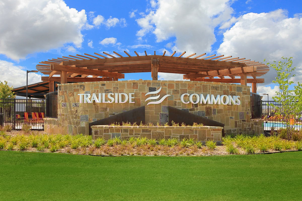 Resort-style Trailside Commons Amenities Center