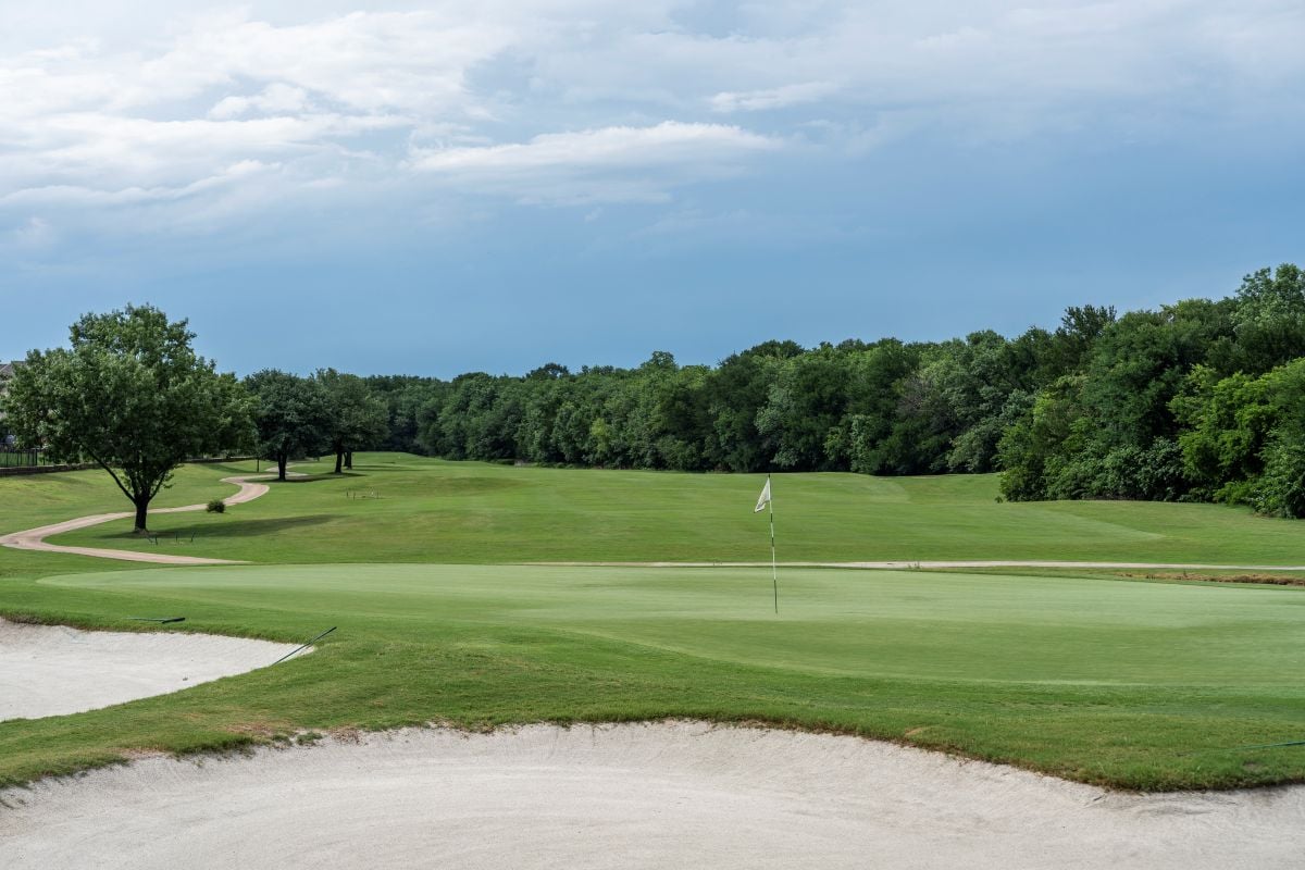 Easy drive to Woodbridge Golf Club