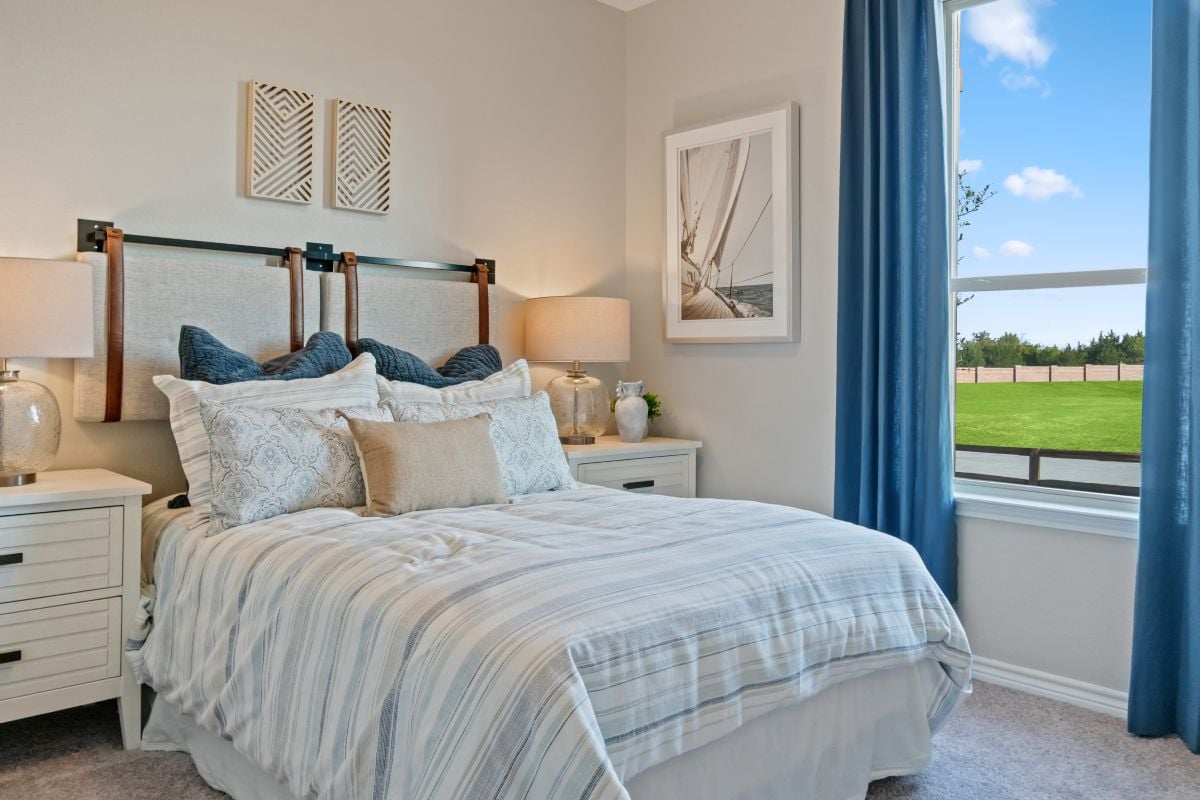 Secondary bedroom