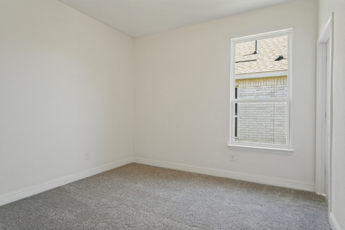 Secondary bedroom