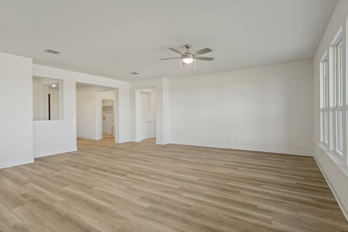 Plan 2325 at 126 Hudson Ln., Justin, Texas: photo 3