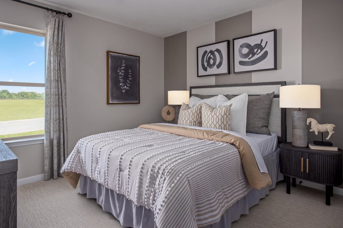 Secondary bedroom