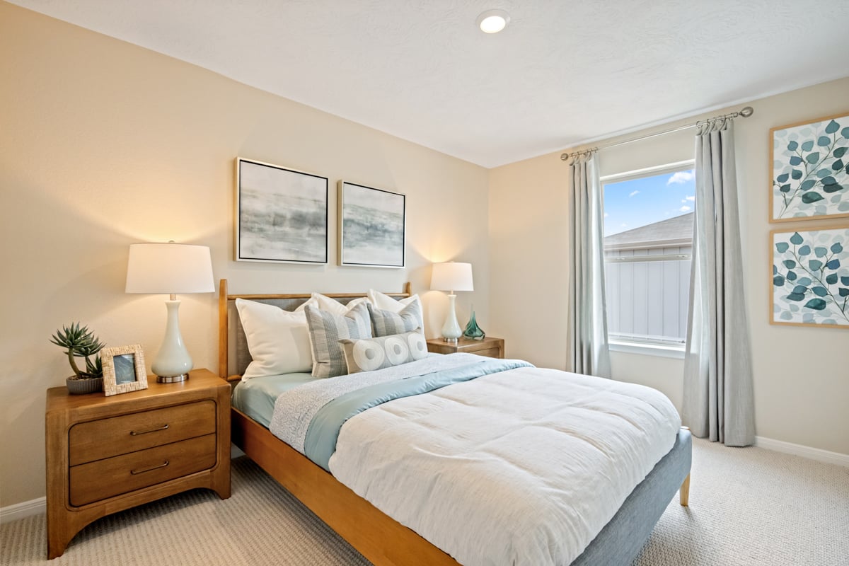 Secondary bedroom