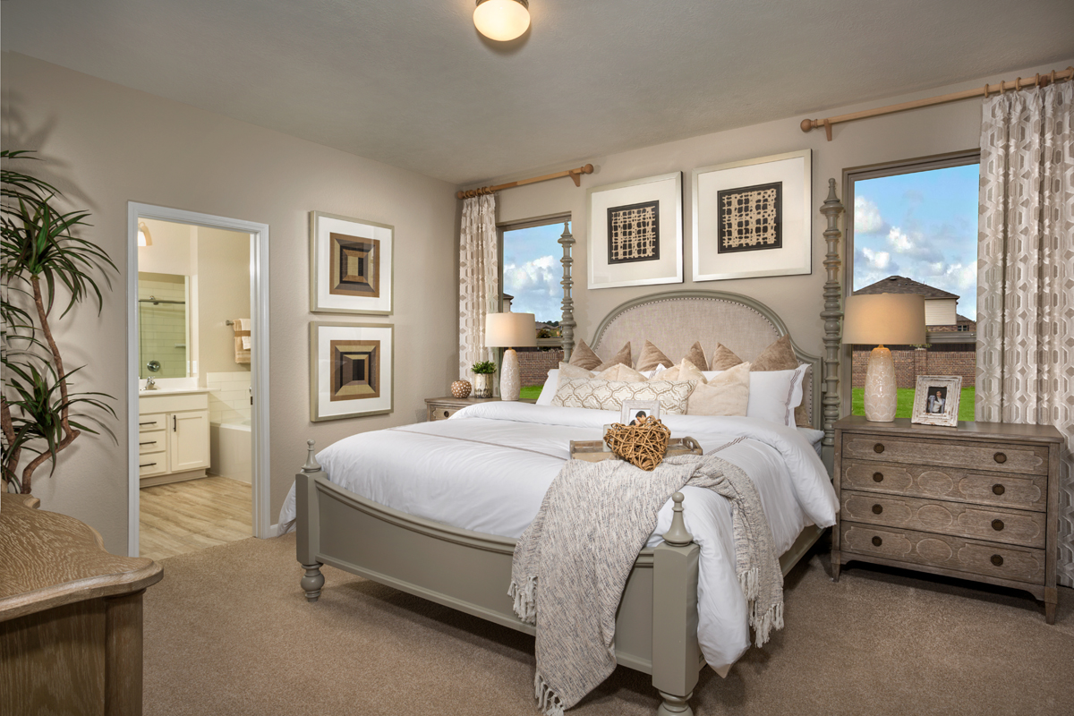 New Homes in Texas City, TX - Vida Costera Plan 2596 Primary Bedroom 