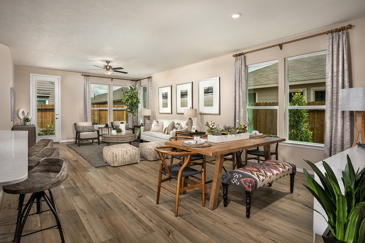 New Homes in Katy, TX - The Meadows at Westfield Village Plan 1889 Great Room as modeled at Glendale Lakes