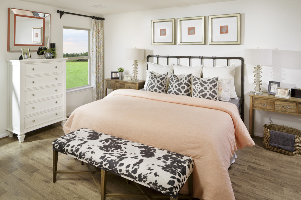 New Homes in Katy, TX - Katy Manor Trails Plan 1585 Primary Bedroom