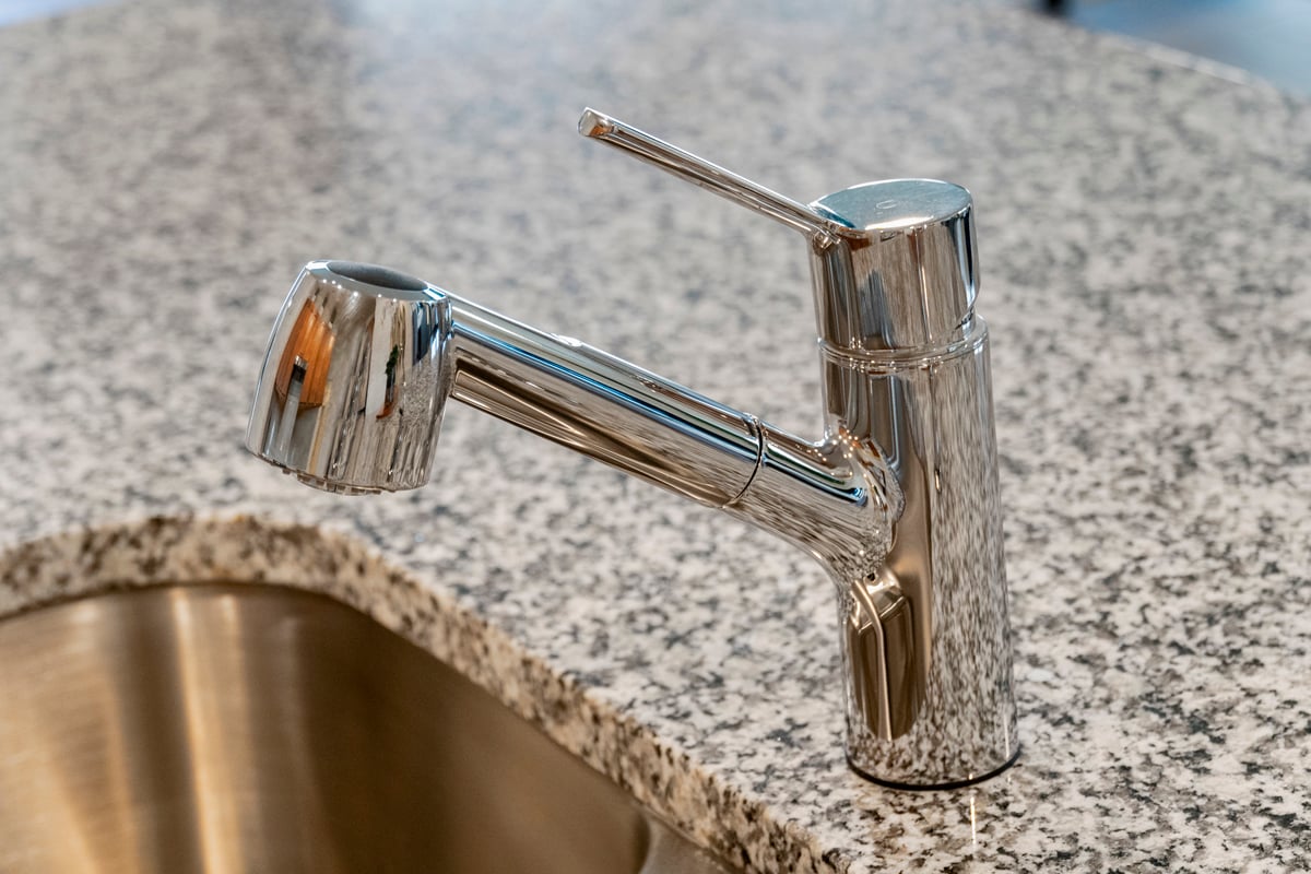 Watersense labeled kitchen faucet