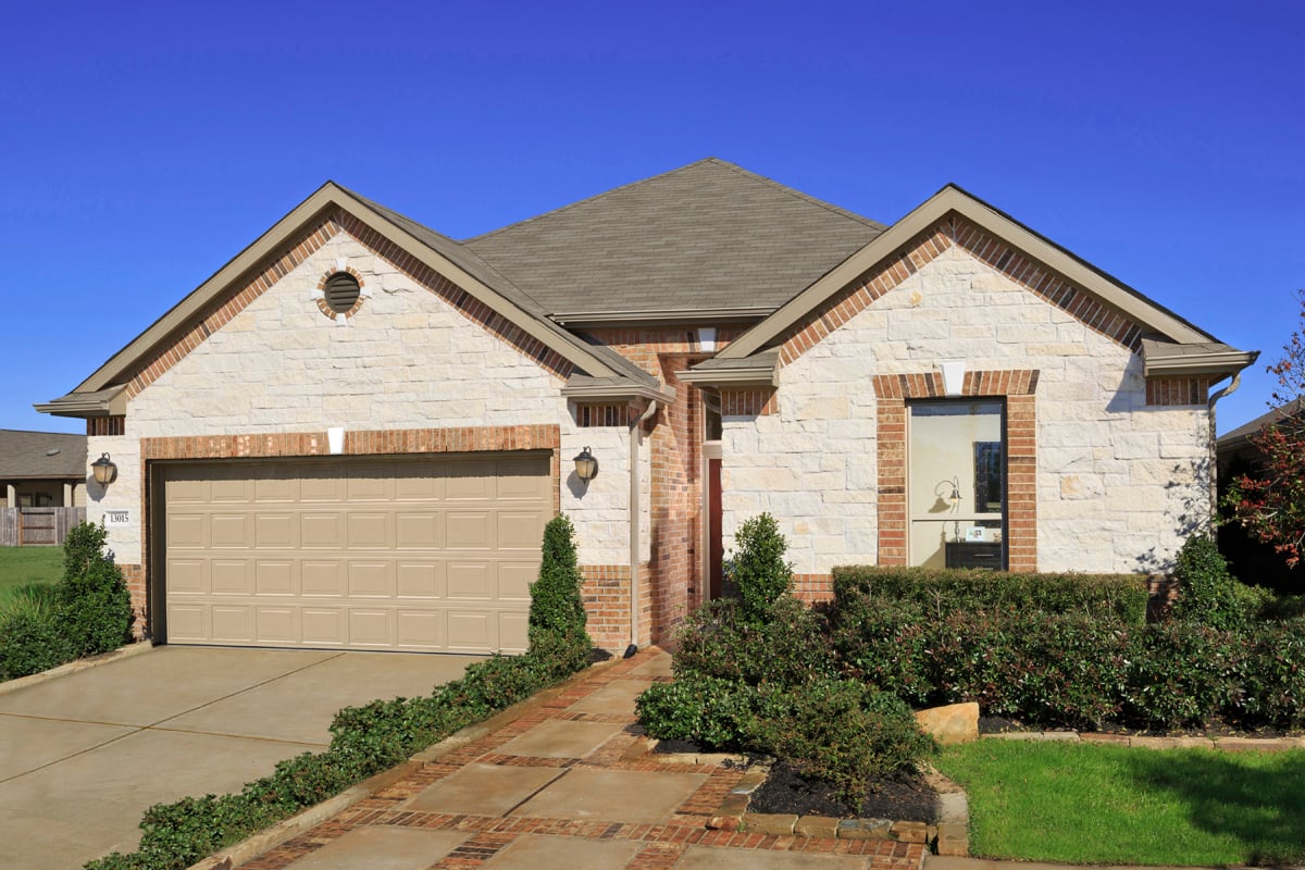 KB model home in Conroe, TX