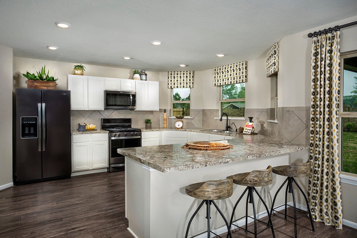 New Homes in Tomball, TX - Oakwood Trails Plan 2124 Kitchen