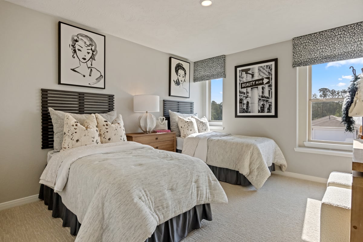 Secondary bedroom