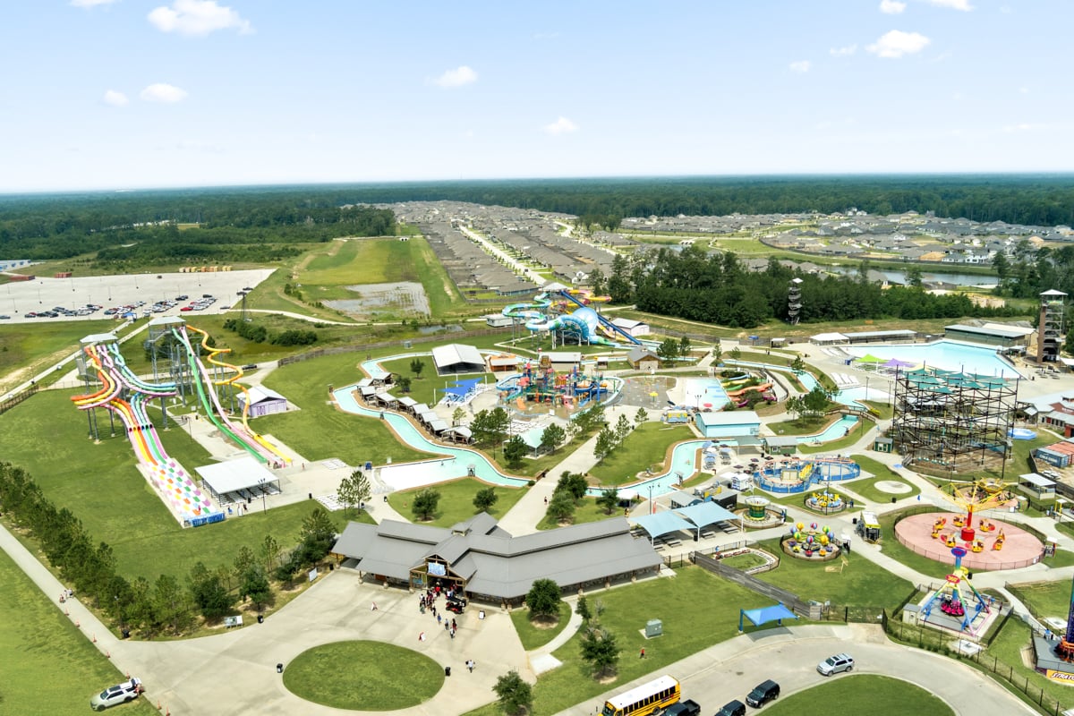 15-minute drive to Big River Waterpark, which features water slides, lazy rivers and family friendly entertainment