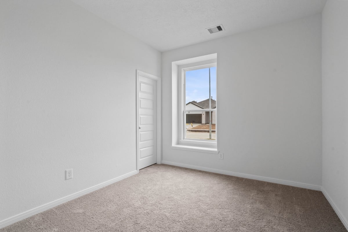 Secondary bedroom