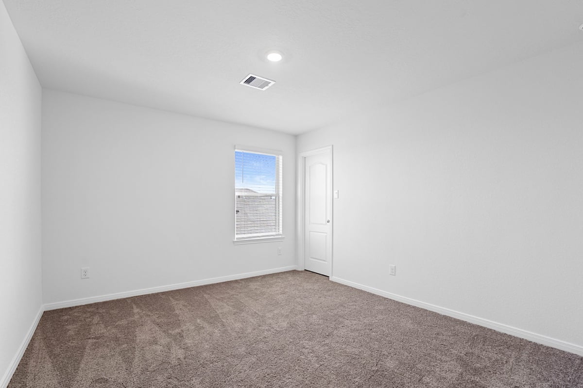Secondary bedroom