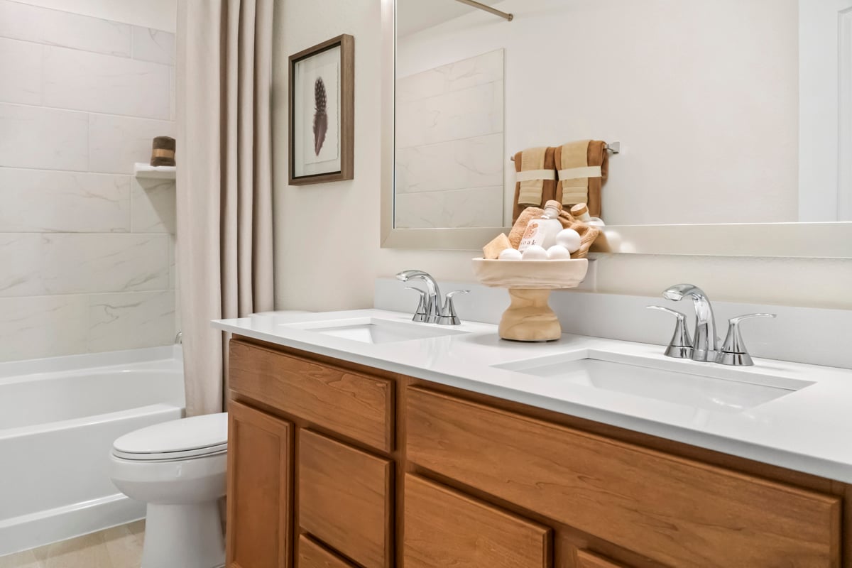 Dual-sink vanity 