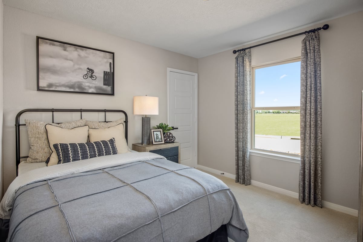Secondary bedroom