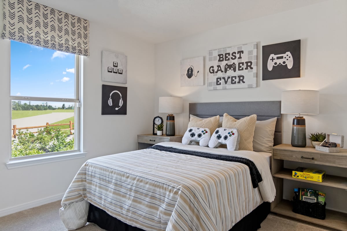 Secondary bedroom