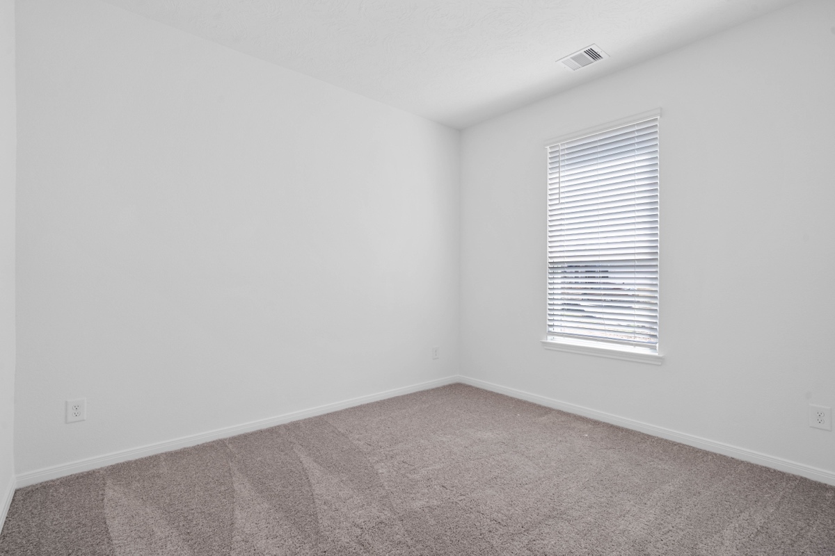 Secondary bedroom