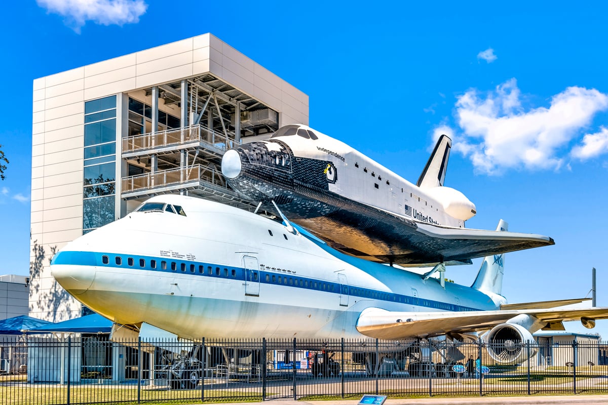Just a 22-minute drive to NASA Johnson Space Center