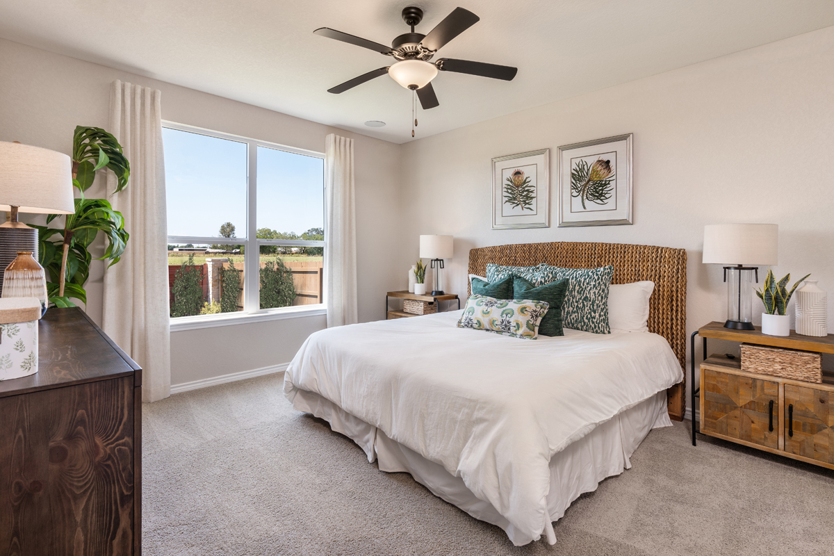 New Homes in Seguin, TX - Cordova Crossing Plan 1657 Master Bedroom