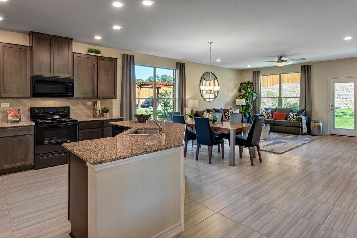 New Homes in Bulverde, TX - Edgebrook The 2004 Great Room