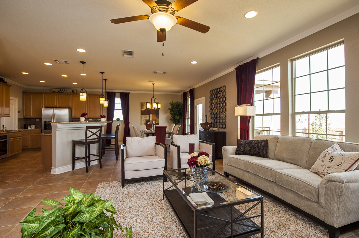 New Homes in New Braunfels, TX - Legend Point Plan 2411 Great Room