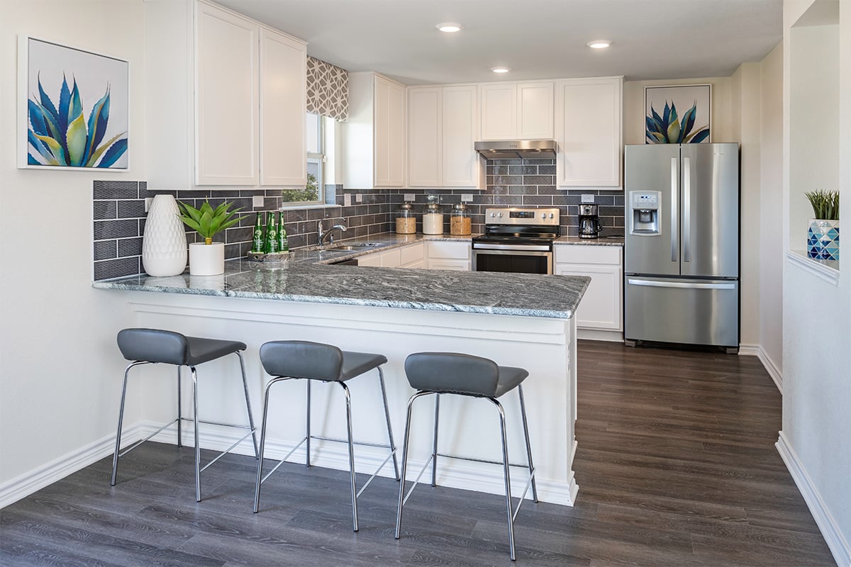 New Homes in New Braunfels, TX - Legend Heights Plan 2100 Kitchen